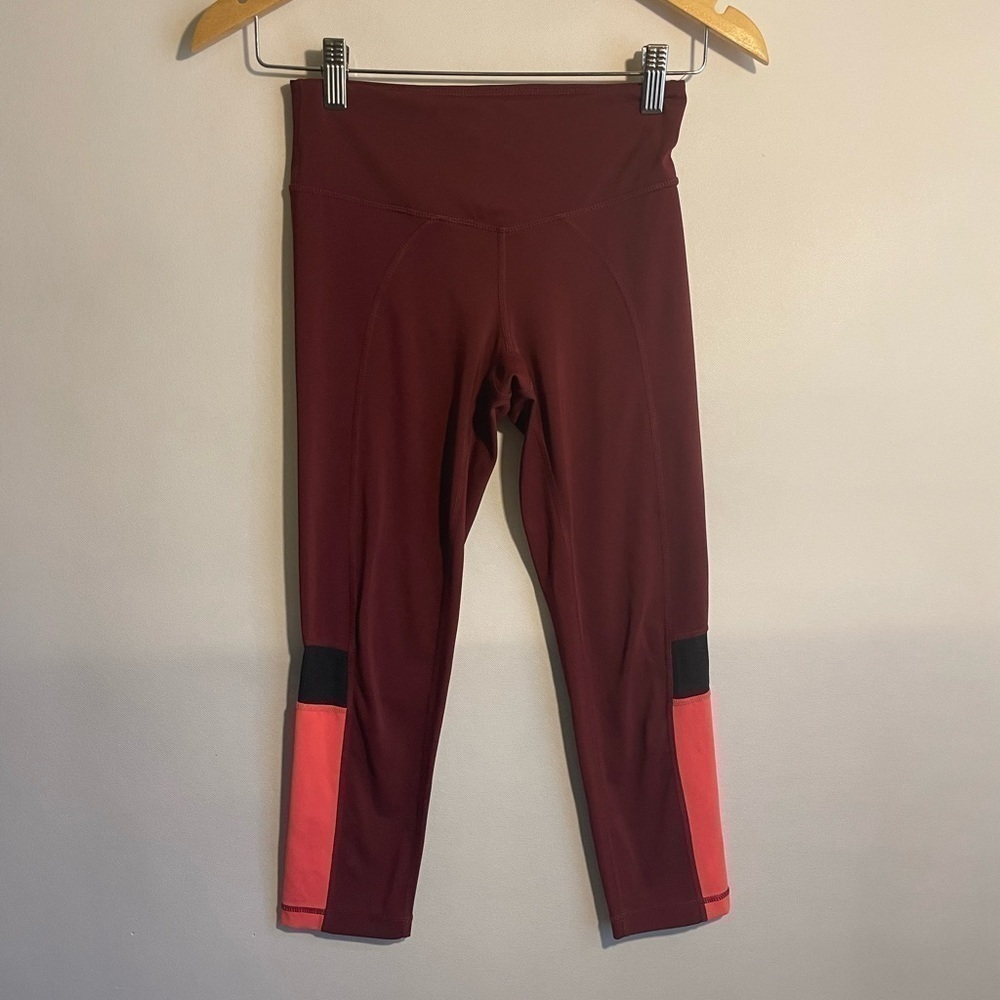 Zella Women’s Size XS Maroon Colorblock Side Mesh Panel Cropped Leggings